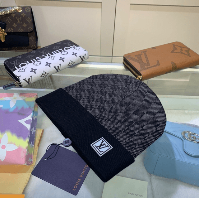 Bonnet LV