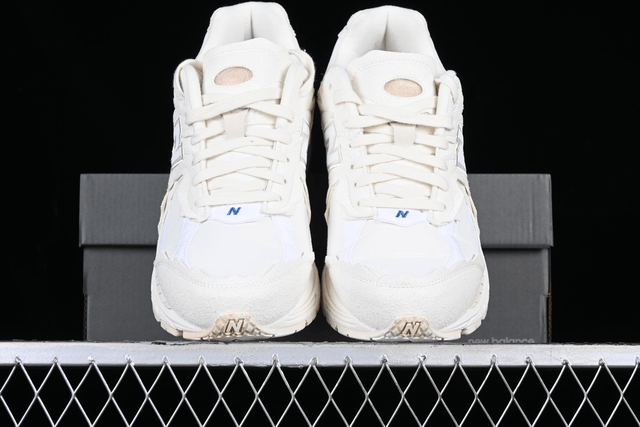 New Balance 2002r 
