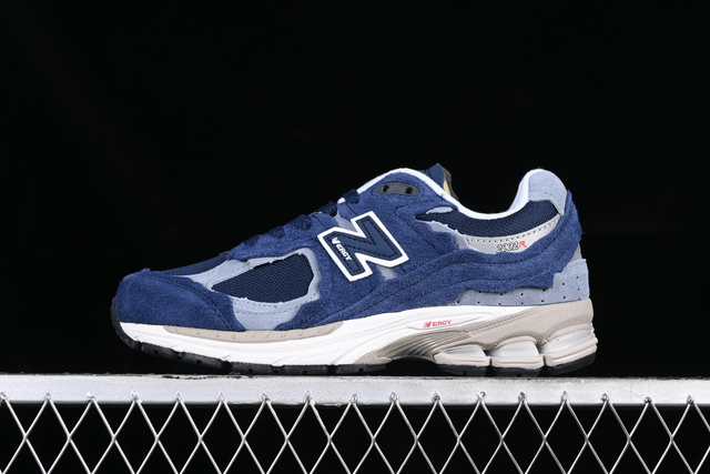 New Balance 2002r 