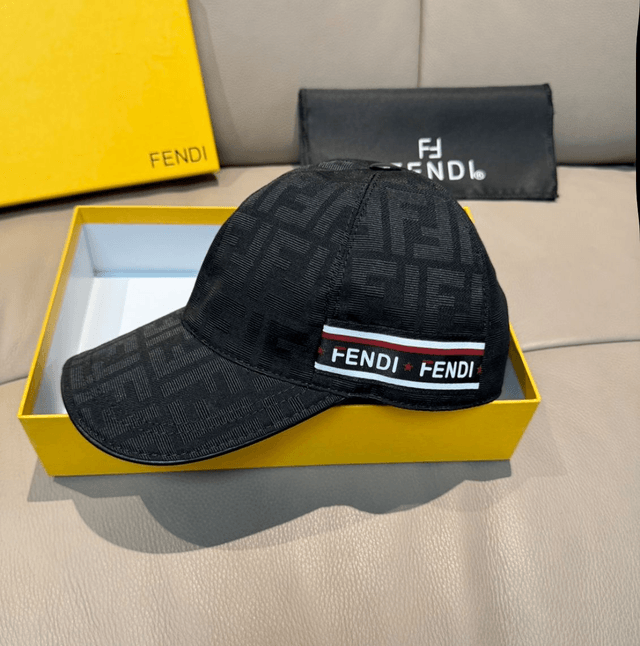 Casquette FENDI 