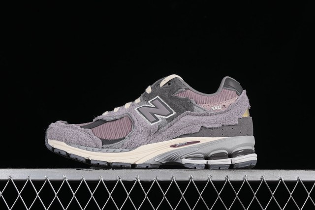 New Balance 2002r 