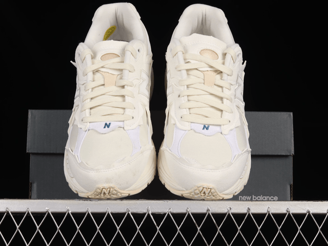 New Balance 2002r 