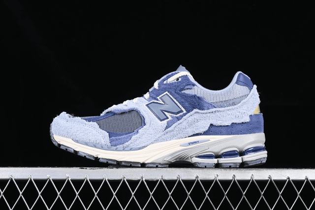 New Balance 2002r